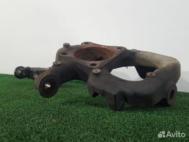 Передний левый поворотный кулак D3 RRS Land Rover