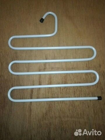 Вешалка для брюк / юбок / платьев Вешалка для брюк / юбок / платьев