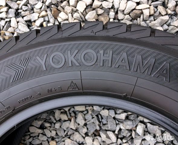 Липучка Yokohama Iceguard IG30 215/60R16 б/п по РФ Липучка Yokohama Iceguard IG30 215/60R16 б/п по РФ
