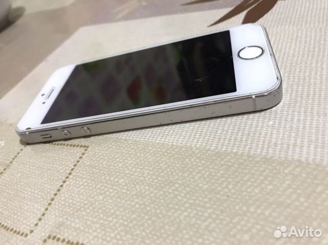 Телефон iPhone 5s Телефон iPhone 5s