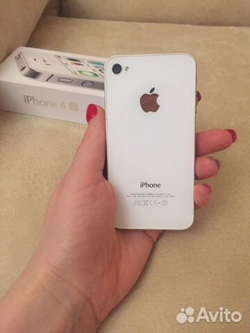Телефон iPhone 4s