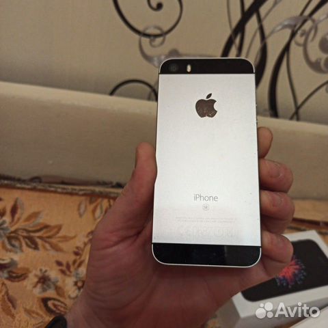 iPhone SE 32gb space grey iPhone SE 32gb space grey