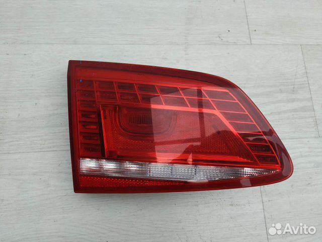 Фонарь внутренний левый 3AF945307E VW Passat (B7)