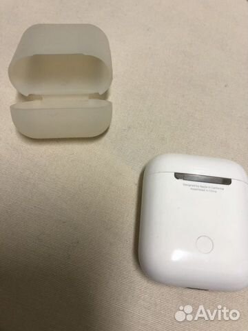 Беспроводные наушники AirPods Беспроводные наушники AirPods