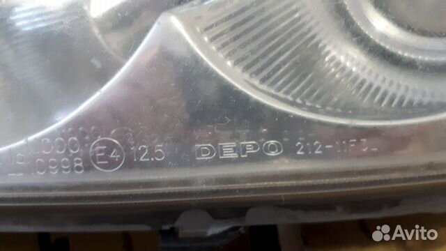 Фара на Toyota Avensis дорестайл 03-06 depo 212-11