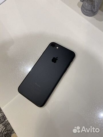 Продам iPhone 7 черный 32гб