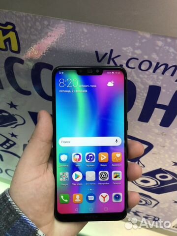 Телефон Honor 8c Телефон Honor 8c
