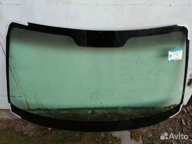 Лобовое стекло hyundai accent с 00 года с полосой Лобовое стекло hyundai accent с 00 года с полосой