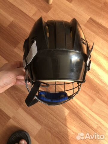 Хоккейный шлем Bauer 4500 с маской Хоккейный шлем Bauer 4500 с маской