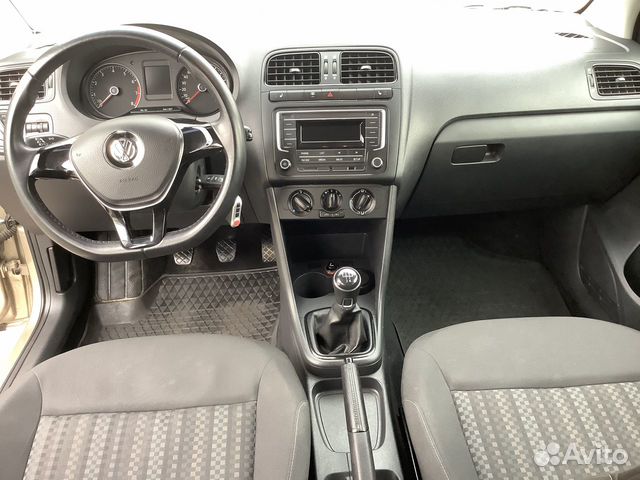 Volkswagen Polo 1.6 МТ, 2017, 31 900 км Volkswagen Polo 1.6 МТ, 2017, 31 900 км