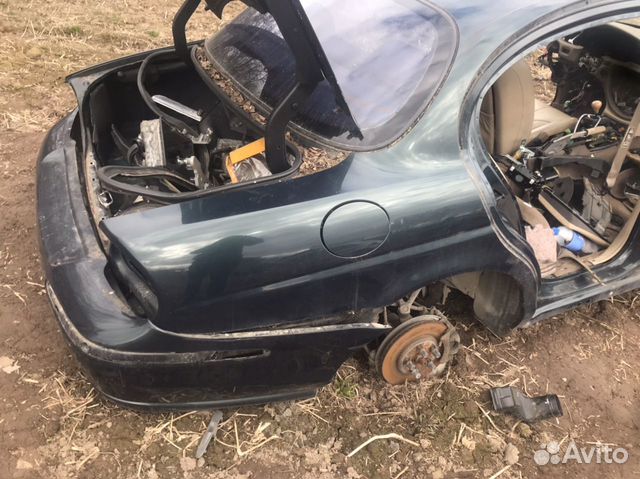 Задняя правая четверть Jaguar s-type Задняя правая четверть Jaguar s-type