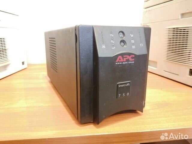 Ибп APC Smart-UPS 750 ва