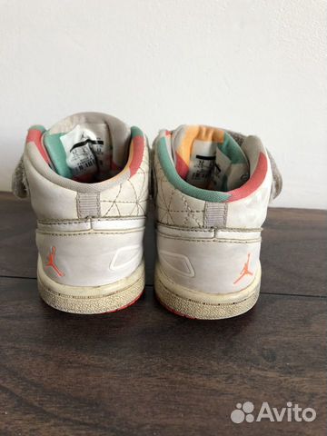 Кроссовки Nike (Джорданы) Кроссовки Nike (Джорданы)