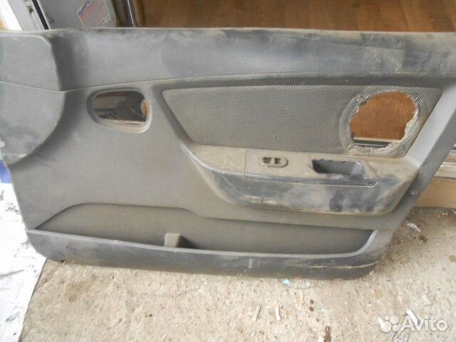 Обшивка двери передняя правая Daewoo Nexia 150