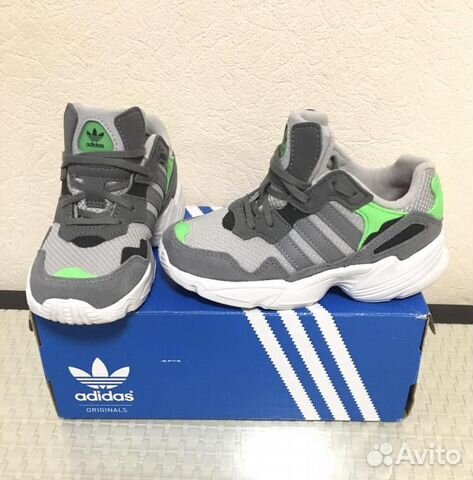 Кроссовки детские adidas р. 29 Кроссовки детские adidas р. 29