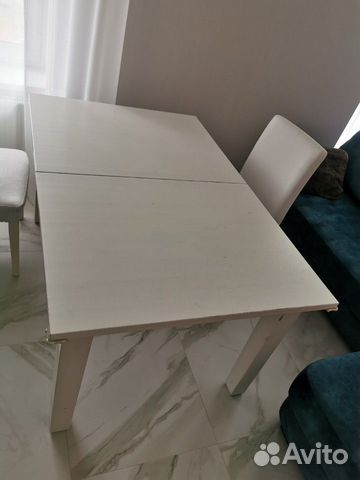 Стол раздвижной и 4 стула