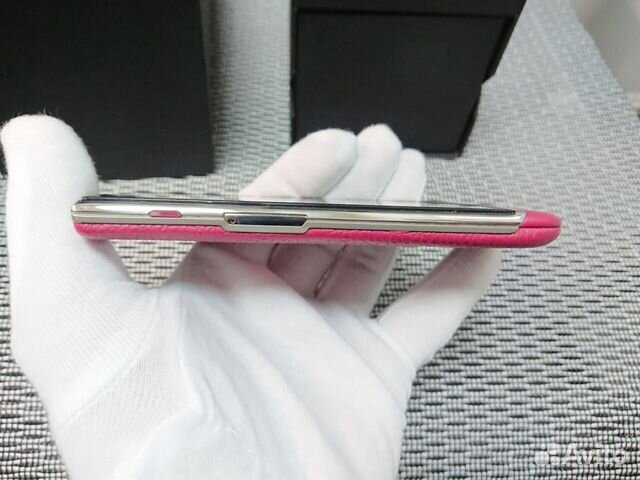 Абсолютно новый смартфон vertu constelation V Pink Абсолютно новый смартфон vertu constelation V Pink