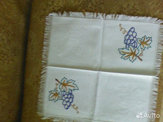 Салфетка и Столешница. Ручная вышивка гладью Салфетка и Столешница. Ручная вышивка гладью
