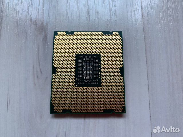 Процессор Intel Xeon E5 2689