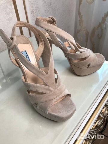 Замшевые босоножки Prada, новые, не носили,пыльник Замшевые босоножки Prada, новые, не носили,пыльник