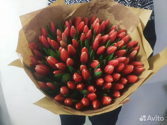 Букет 101 тюльпан красного цвета