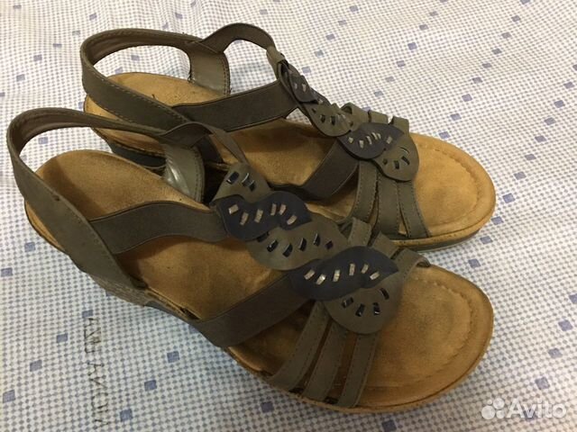 Босоножки кожаные,ношены мало в очень хорошем сост Босоножки кожаные,ношены мало в очень хорошем сост