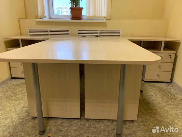 Набор столов и тумб Набор столов и тумб