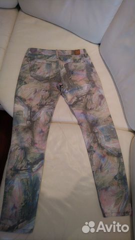 Джинсы Guess, оригинал, куплены в Дубае Джинсы Guess, оригинал, куплены в Дубае