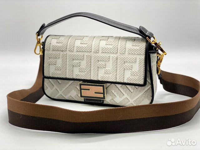 Новая женская сумка Fendi Baguette белая Новая женская сумка Fendi Baguette белая
