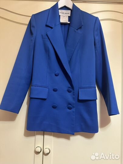 Костюм женский