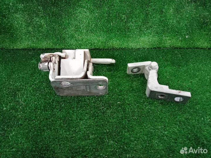 Петля двери (комплект) передняя правая Audi Tt 8J