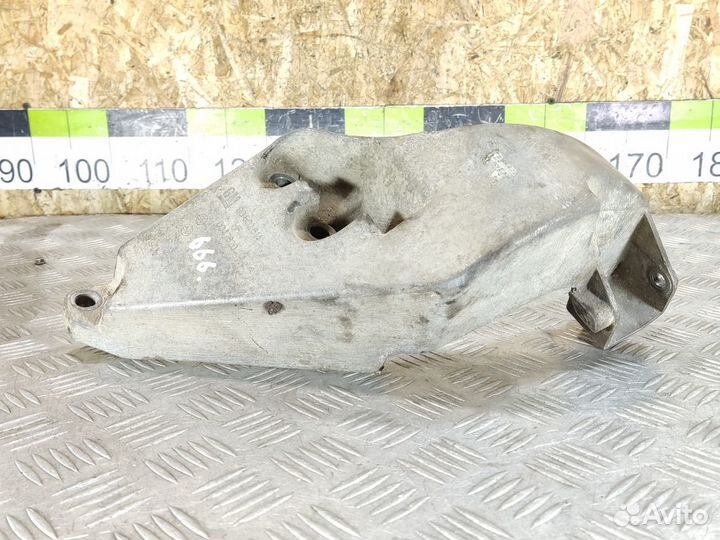 Кронштейн генератора Opel Vectra B