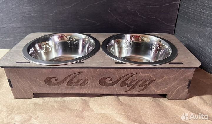 Подставка именная с мисками для собак и кошек