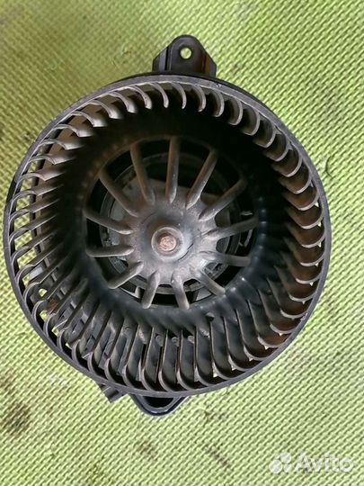 Моторчик печки Пежо 406