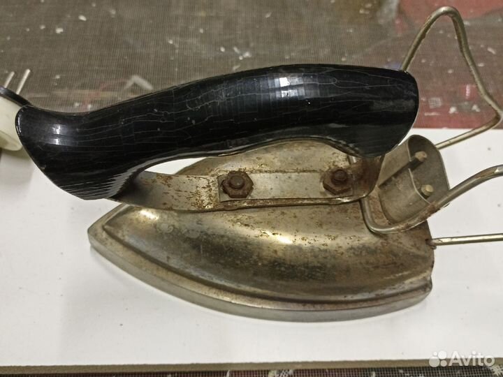 Утюг советский