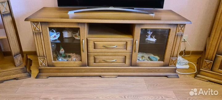 Тумба под телевизор
