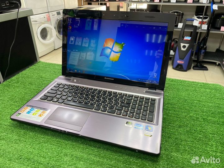 Ноутбук Lenovo Y570