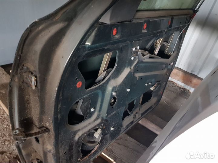 Дверь передняя правая VAZ 2112 1999-2009