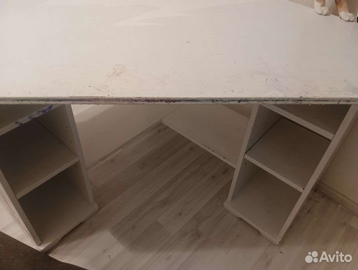 Стол письменный IKEA