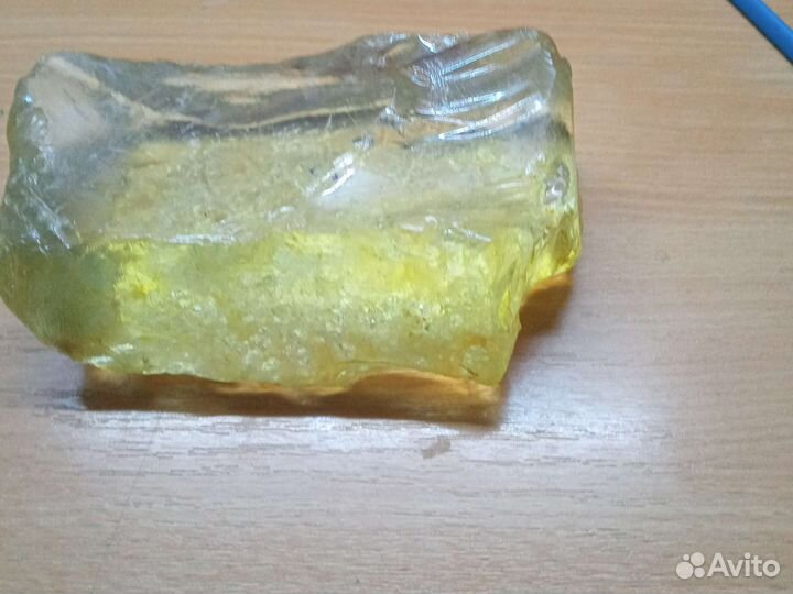 Стеклянный камень-кирпич