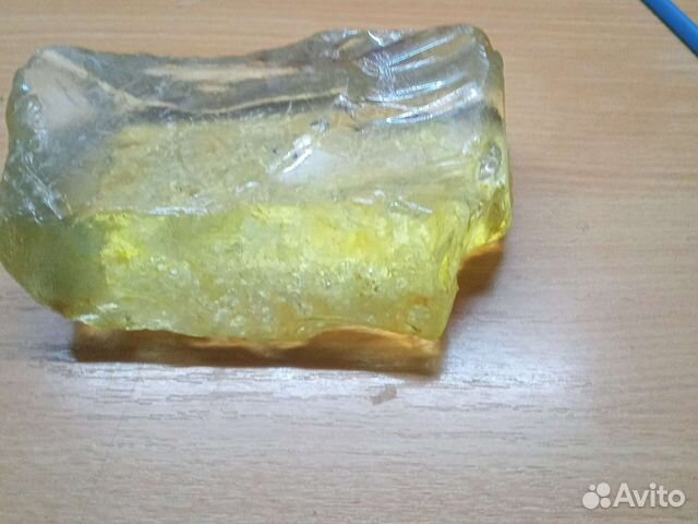 Стеклянный камень-кирпич