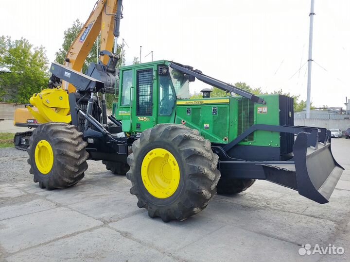 Скиддер John Deere 748H