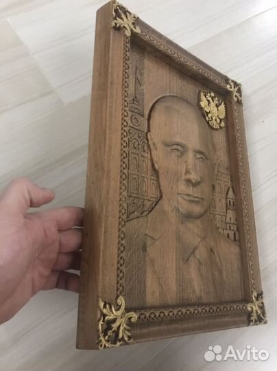 Картина панно из дерева