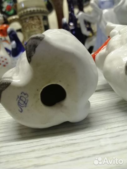 Фарфоровая статуэтка «Заяц с морковкой» лфз СССР