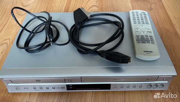 DVD VHS плеер Toshiba SD-24vlsl