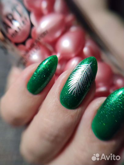 Маникюр, педикюр. Динас