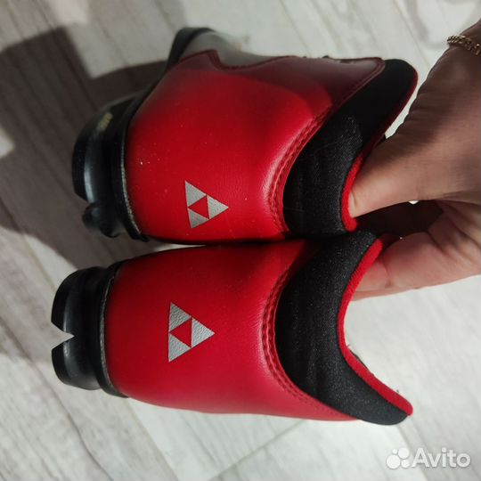 Лыжные ботинки fischer EU34