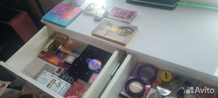 Huda beauty, Fenty, Suva Косметика /Палетки теней