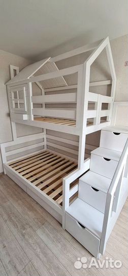 Кровать домик детская