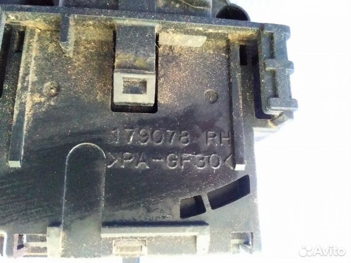 Переключатель дворников. Toyota Noah минивен